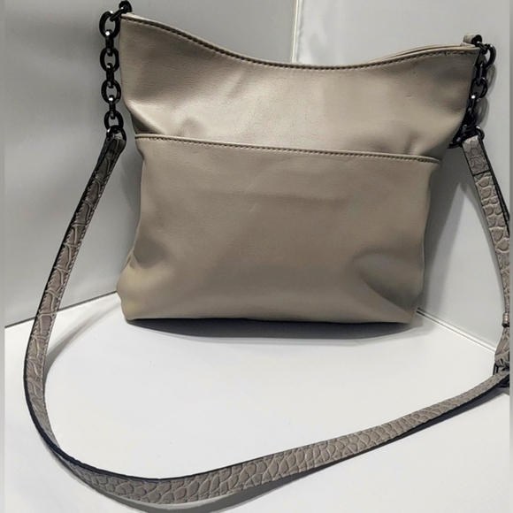 Elegant Simply Vera Gray Shoulder Bag with Croc-Embossed Design - Picture 2 of 12